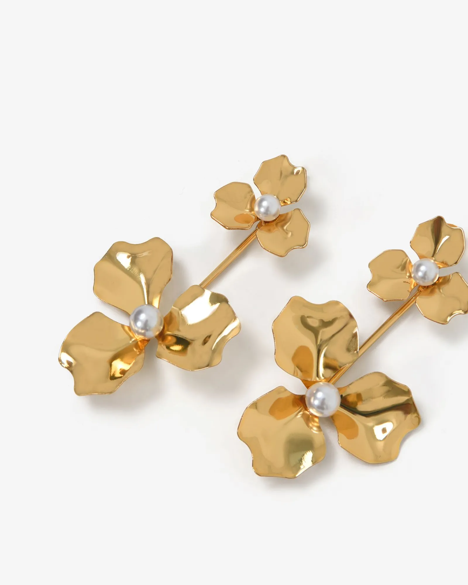 Forcast Magnolia Bold Floral Earrings* Earrings